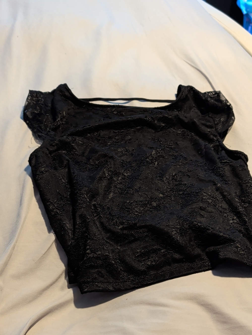 Lulu's Black Lace-Overlay Crop Top